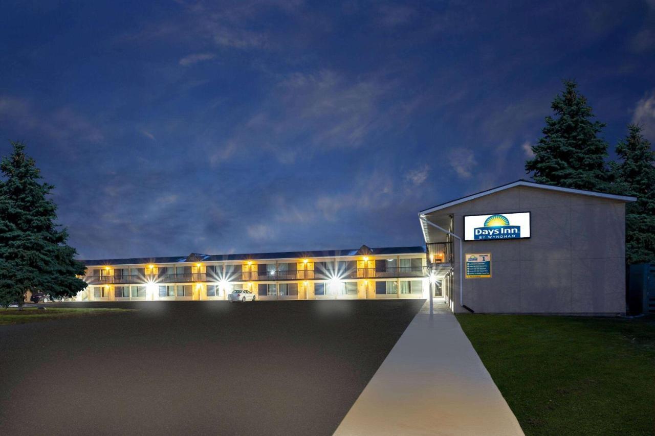 Days Inn By Wyndham Birch Run Exterior photo